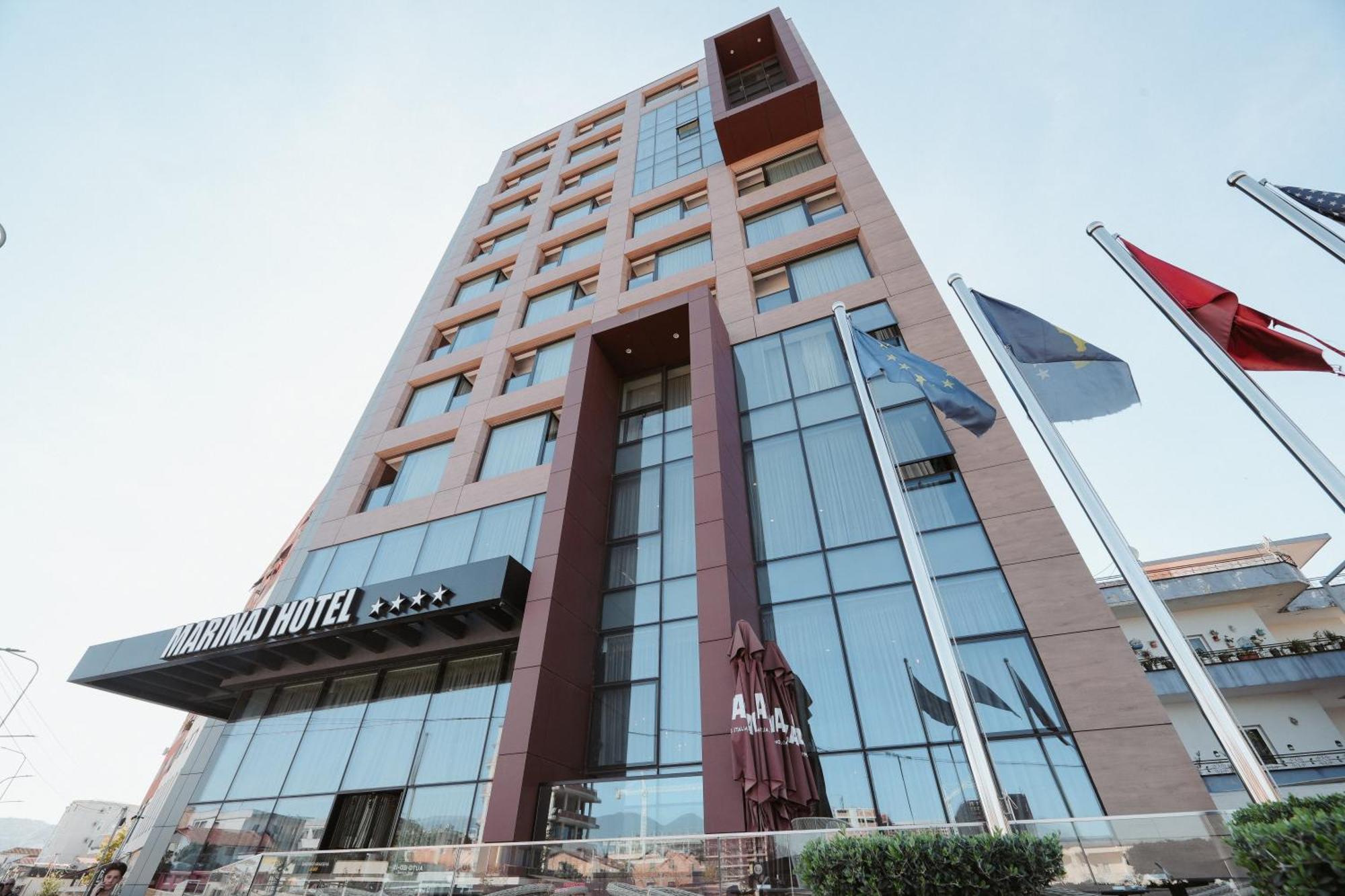Marinaj & 4* Tirana